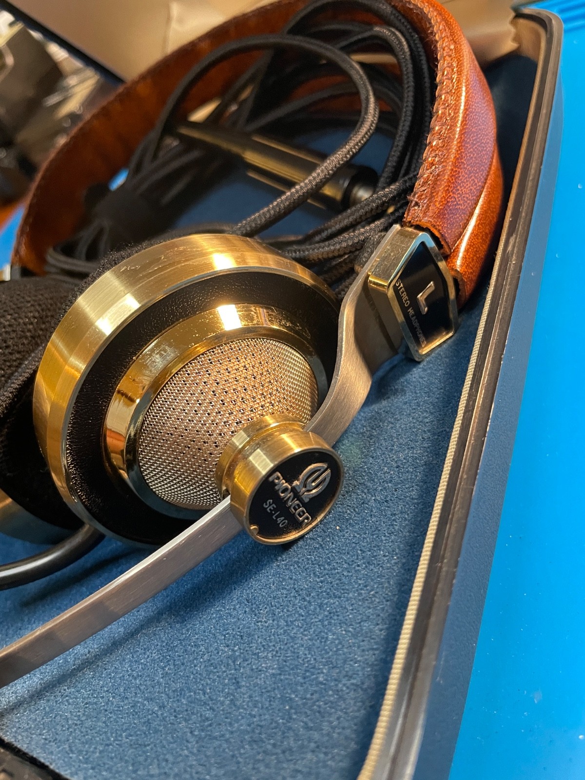 Super Vintage Pioneer SE-L40 Headphones, with Case, Pure Work of Art