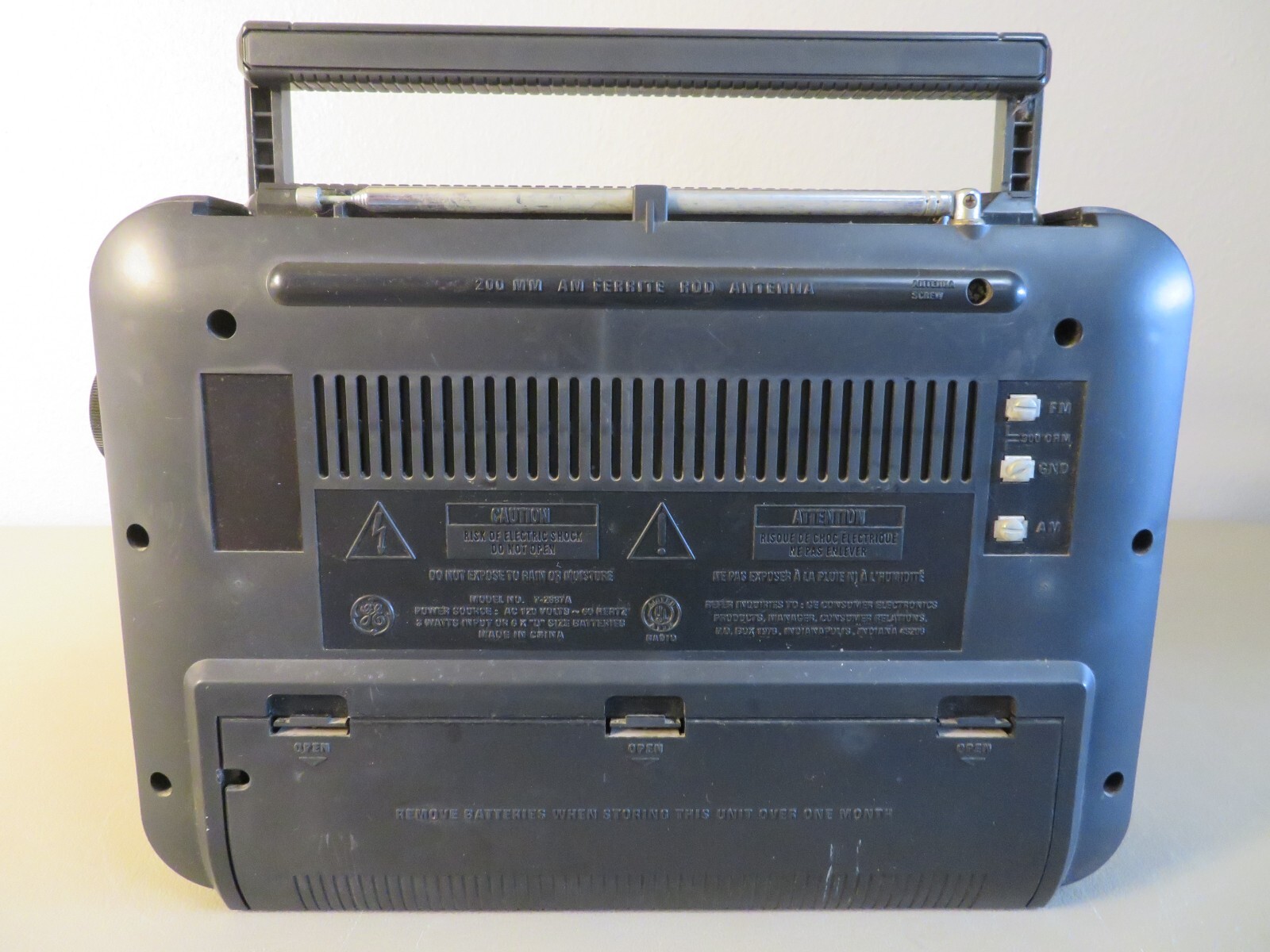 Vintage General Electric 7-2887A Portable AM-FM Radio Long Range Tested