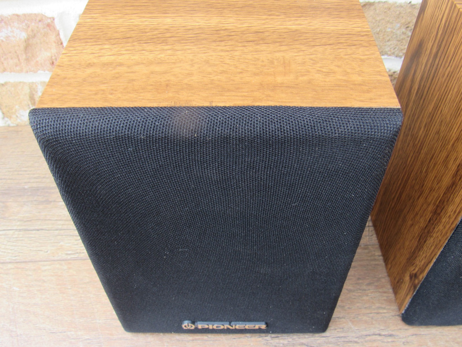 PIONEER CS-X500-Q 8 OHMS 30 WATT PAIR WALL MOUNT / BOOKSHELF SPEAKERS SET OF 2