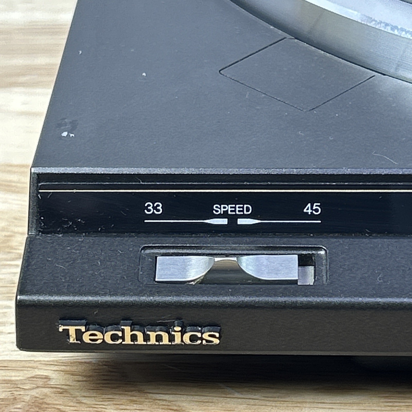 Technics SL-BD20 Belt Drive DC Servo Automatic Turntable Works No Cover Or Feet