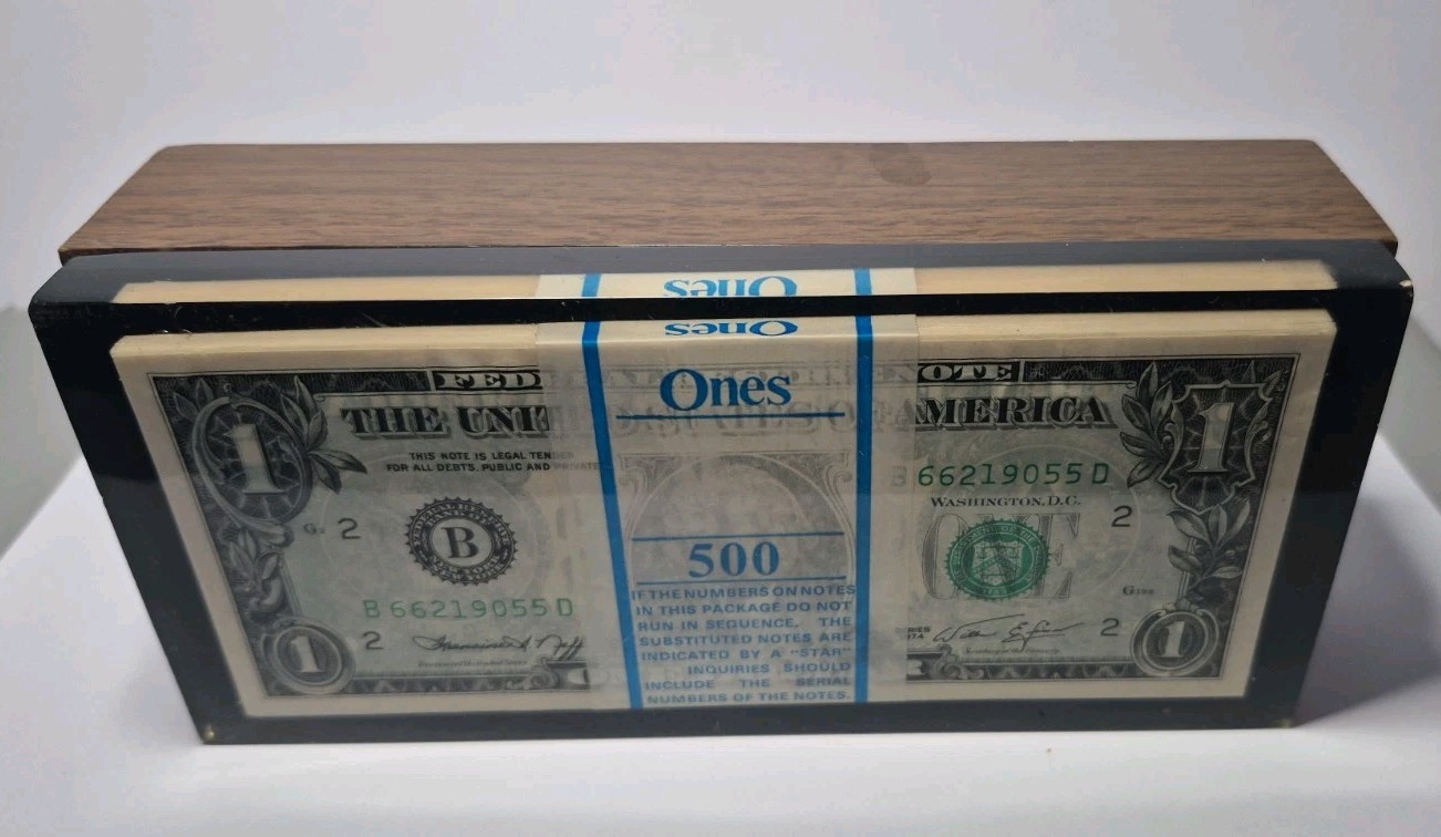 Vintage Lucite $500 1974 US One Dollar Bills Paperweight AM Radio Retro Works!