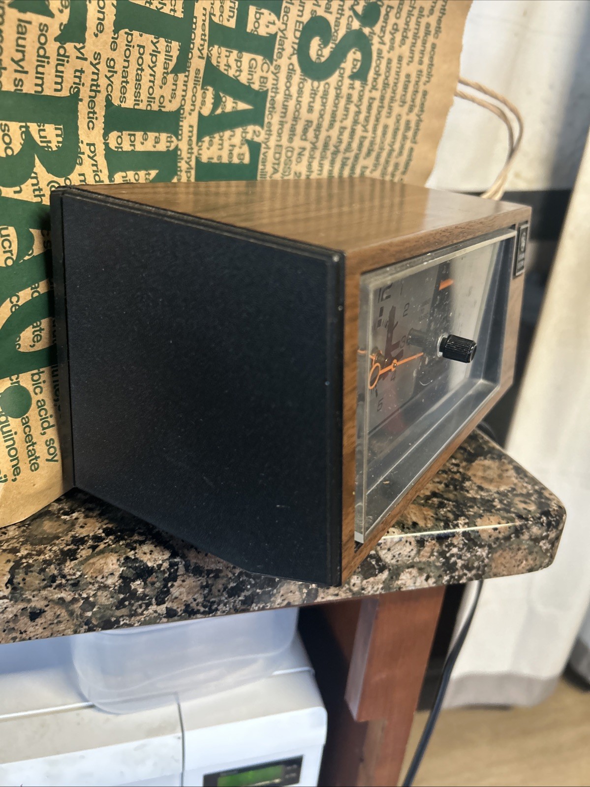 General Electric AM/FM Alarm Clock Radio (Model No. 7-4550C) WORKS