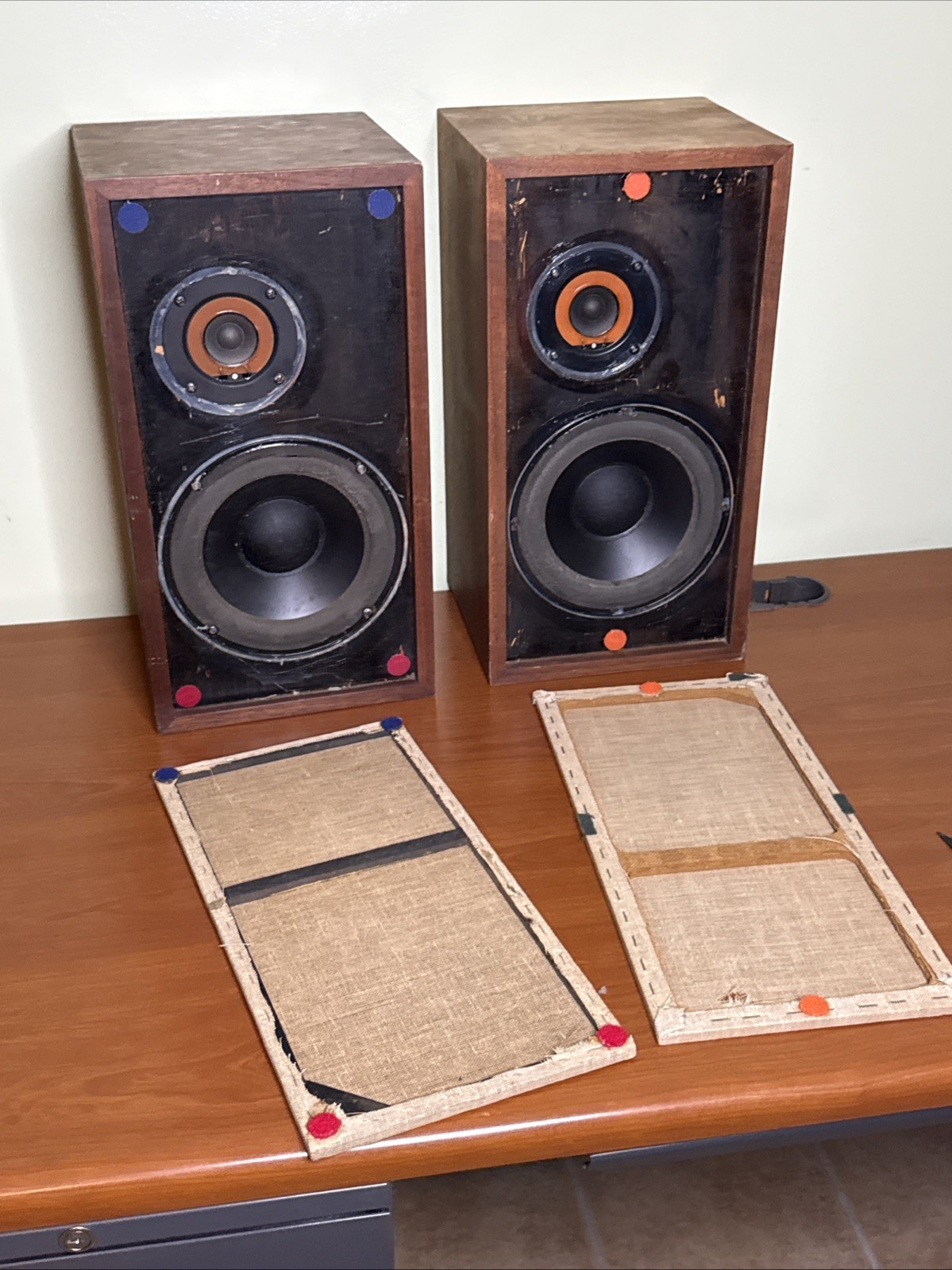 Vintage Acoustic Research AR-4x Speakers Pair – Sold AS IS for restore/repair