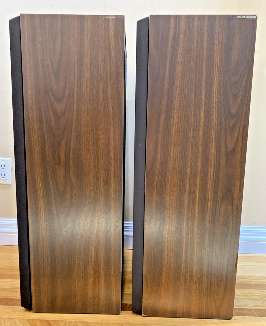 Set of Technics SB-2660 Stereo 3-way Speaker Systems 200 Watts with 12″ Woofers