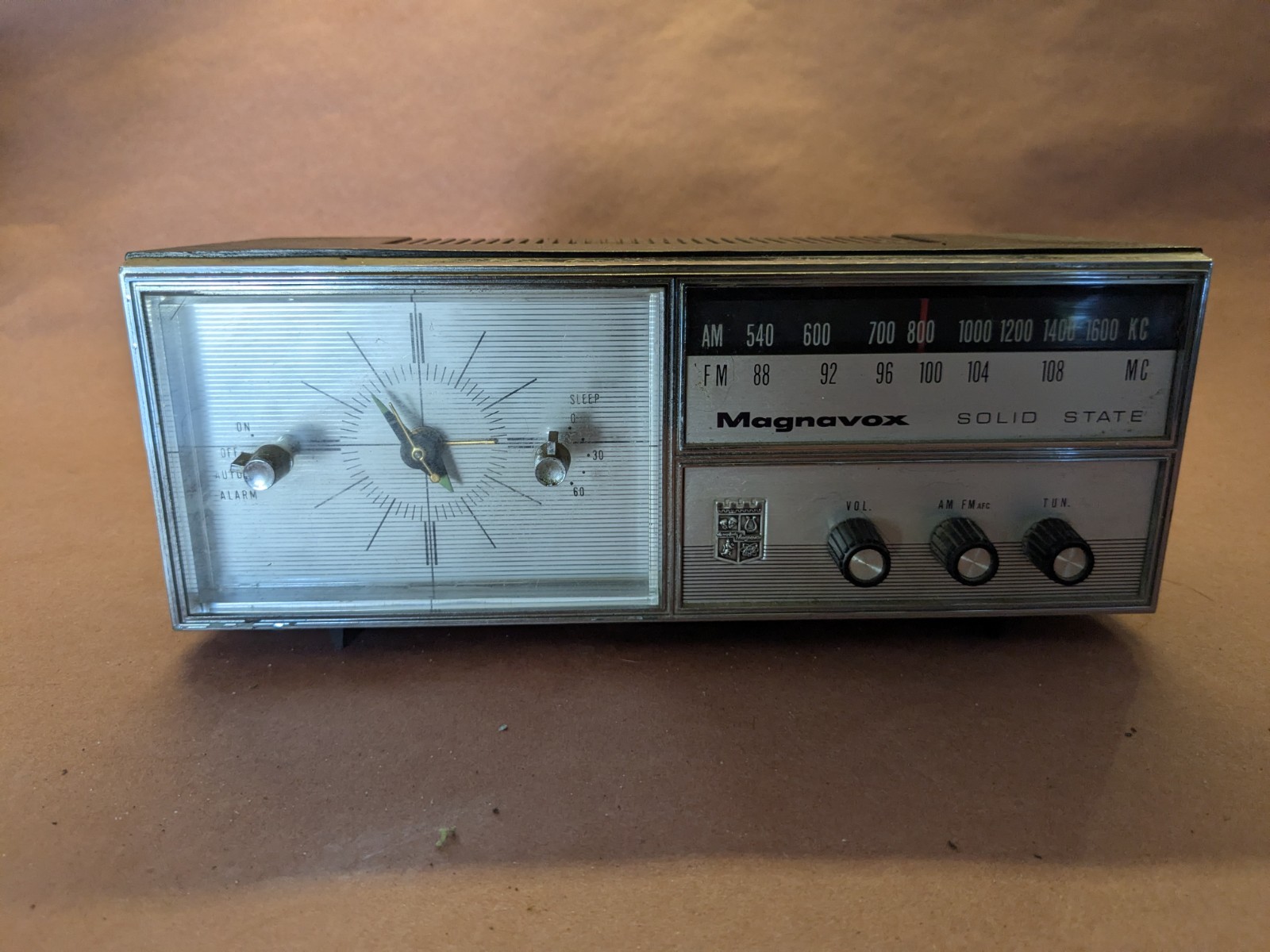 Vintage 1960’S Magnavox Solid State Radio Am FM