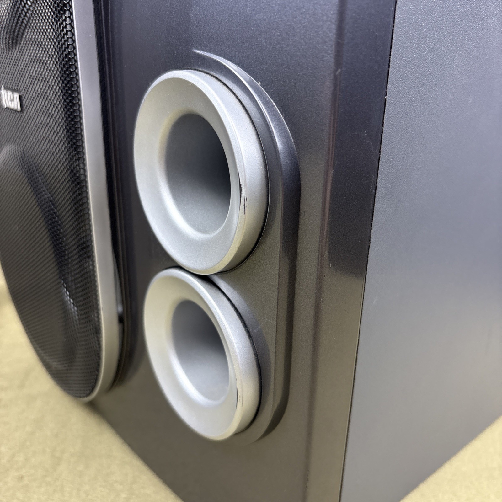 Pair of RCA RS2625 Bookshelf Stereo Speakers – Tested & Working