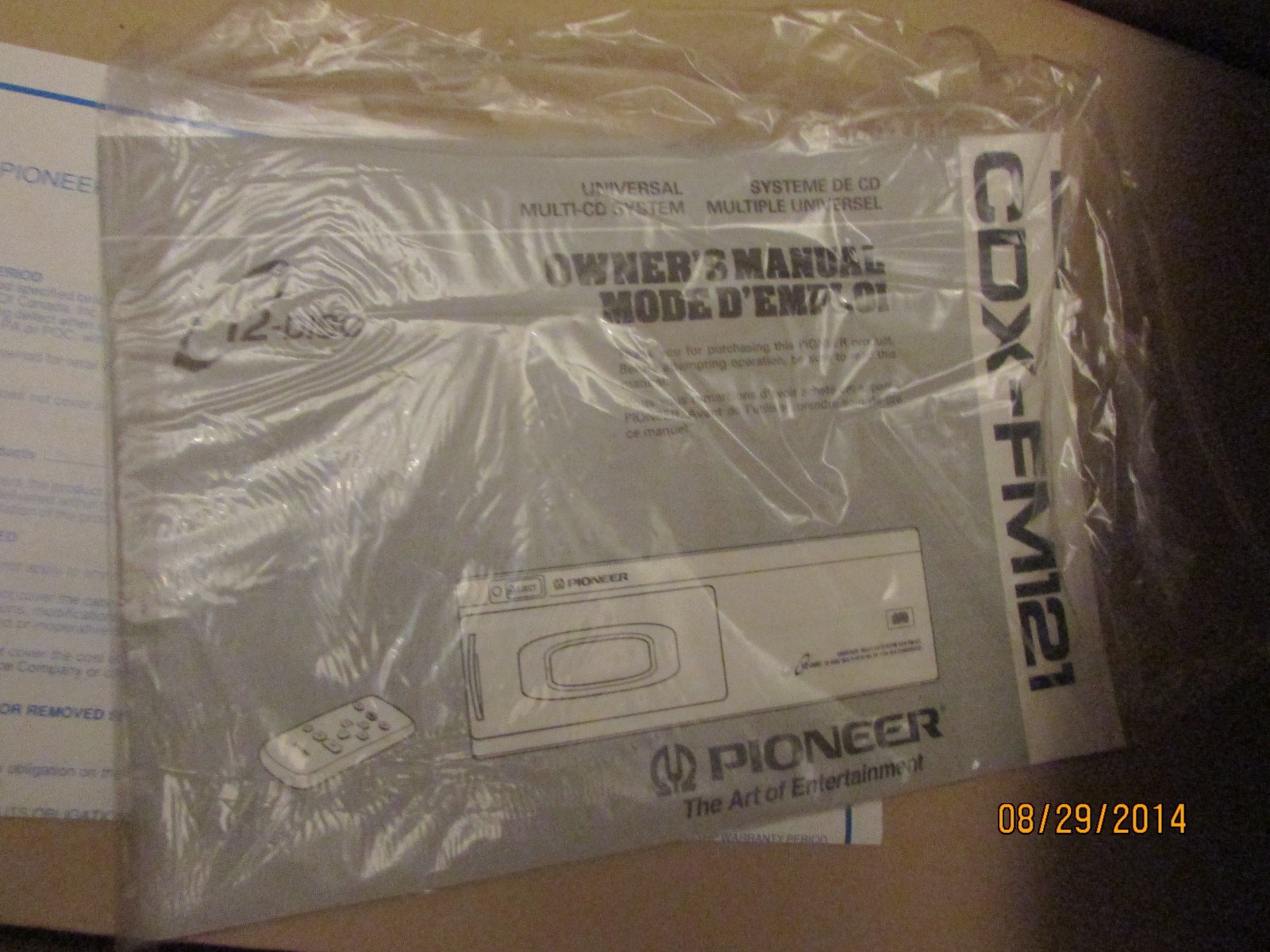 New Pioneer CDX-FM121 Universal Multi-CD System 12- Disc Multi-Play/FM Modulator