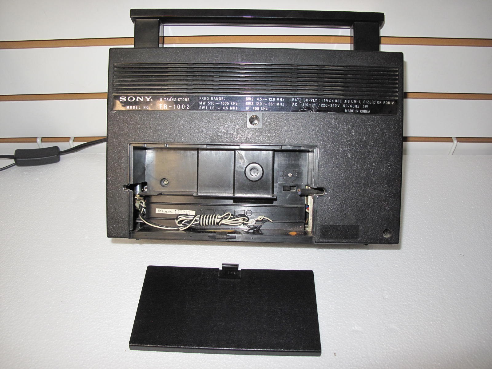 Sony, TR-1002, Radio, Pre-owned, Not sure if it works