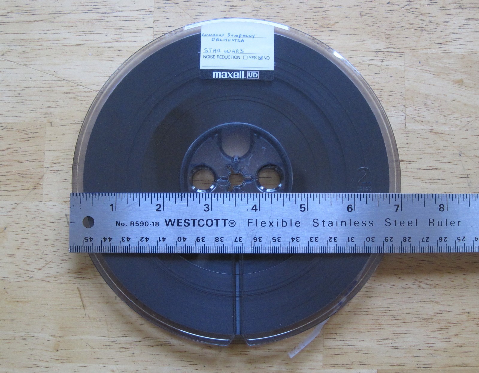Maxell UD 35-90 Sound Recording Tape 7″ reel for Professional Use