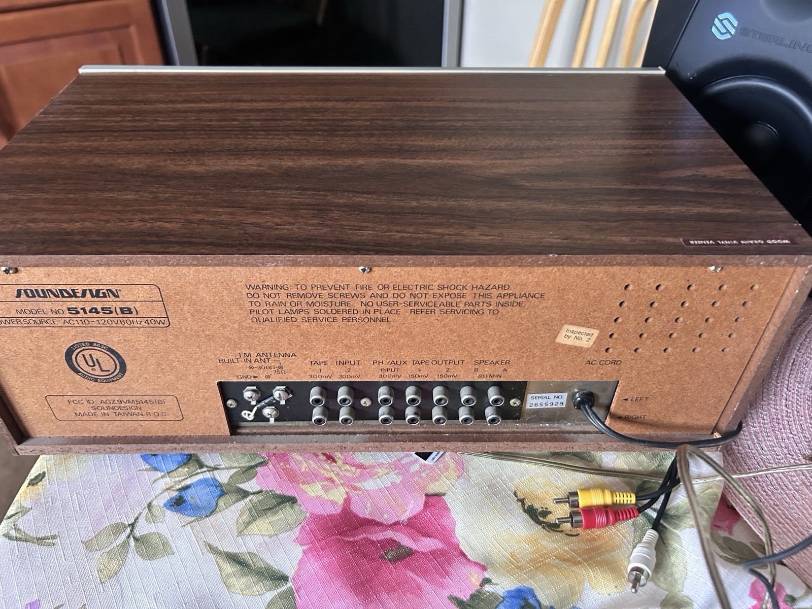 Vintage SOUNDESIGN Stereo Radio Receiver Am/fm Player Wood Grain Retro VIDEO