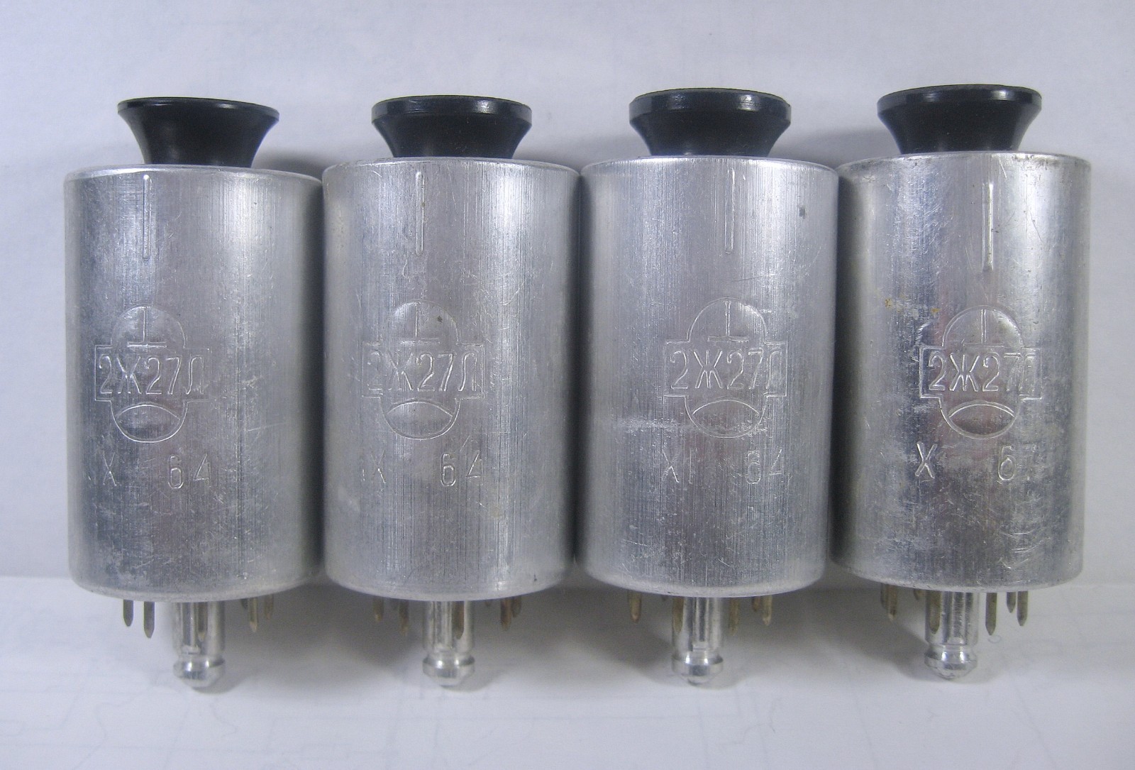 2J27L / RV2 / 4P700 HF Pentode Soviet Military Vacuum Tube Reflektor 4pcs 1964y
