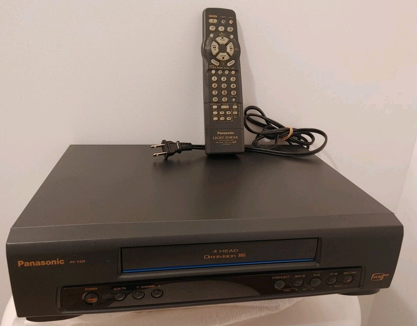 Panasonic PV-7400 OmniVision Blue Line VHS VCR With Remote – Tested & Working