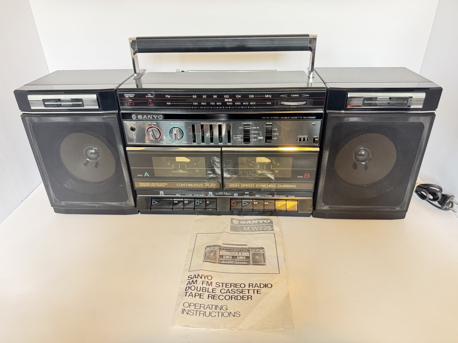 Vintage Sanyo M W225 AM/FM Stereo Radio Double Cassette Tape Recorder