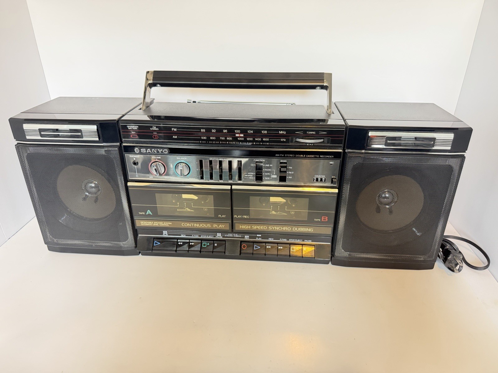 Vintage Sanyo M W225 AM/FM Stereo Radio Double Cassette Tape Recorder