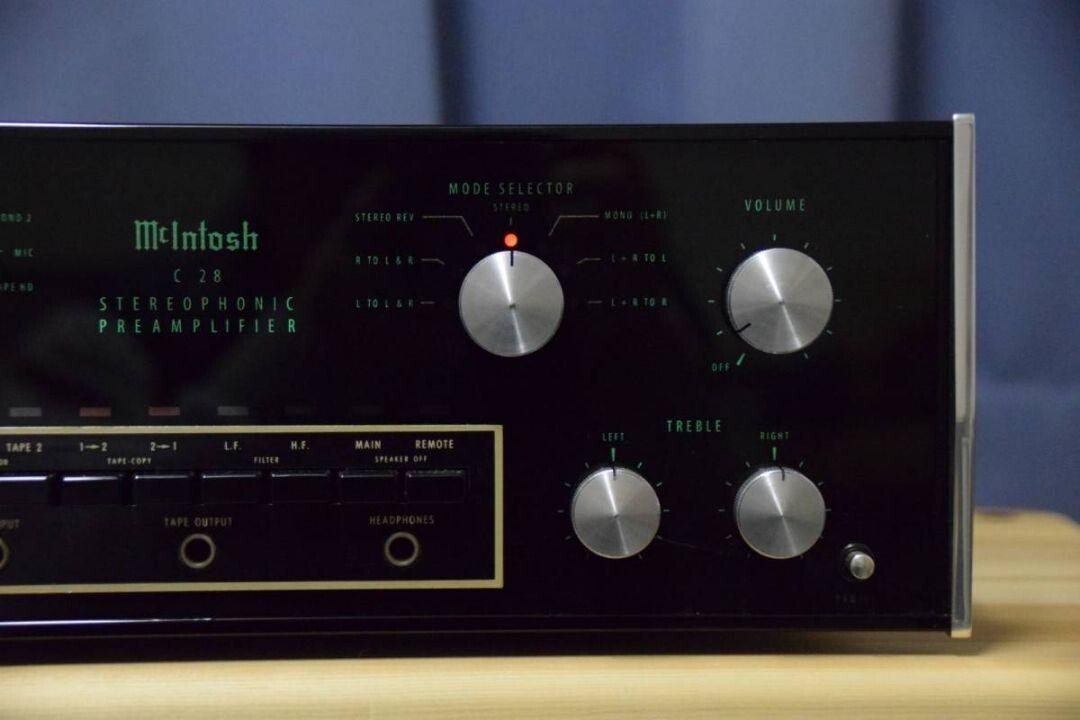 Mcintosh C28 Preamplifier