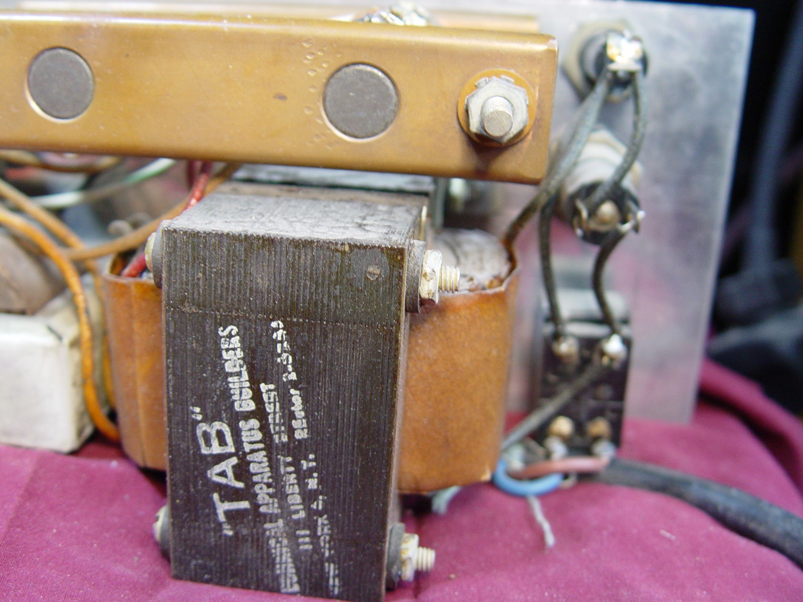 Vintage TABTRON MULTI TAP AC/DC POWER SUPPLY 20v/40v switchable outputs Works!