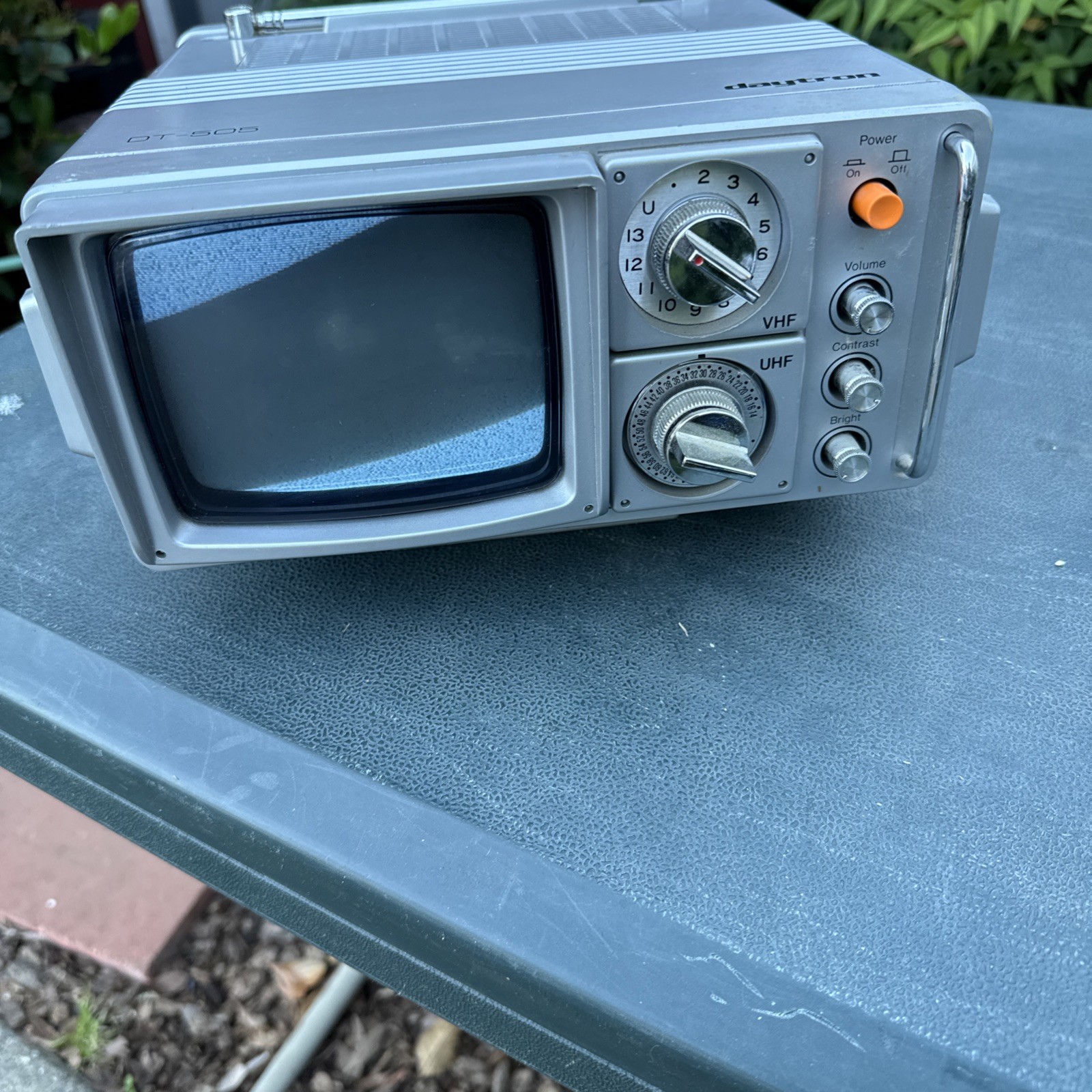 Daytron DT-505 Vintage Portable TV VHF UHF Powers On with AC Power Cord 1982