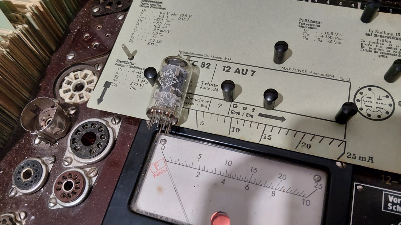 ECC802S TELEFUNKEN TUBE n1355