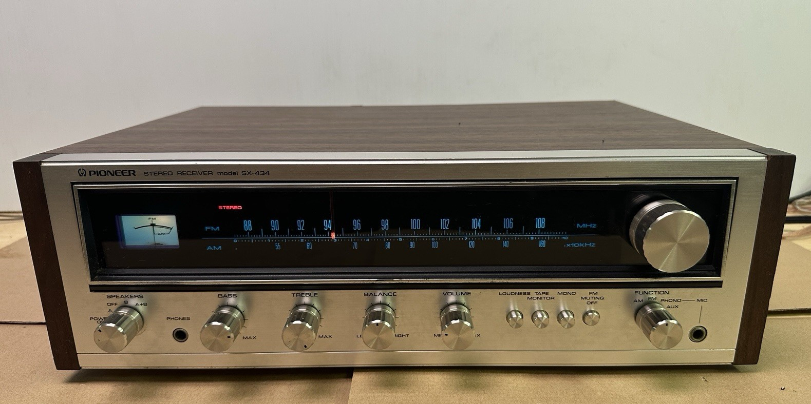 Pioneer SX-434 AM/FM Stereo Receiver Phono Input Tape Monitor Works See Video