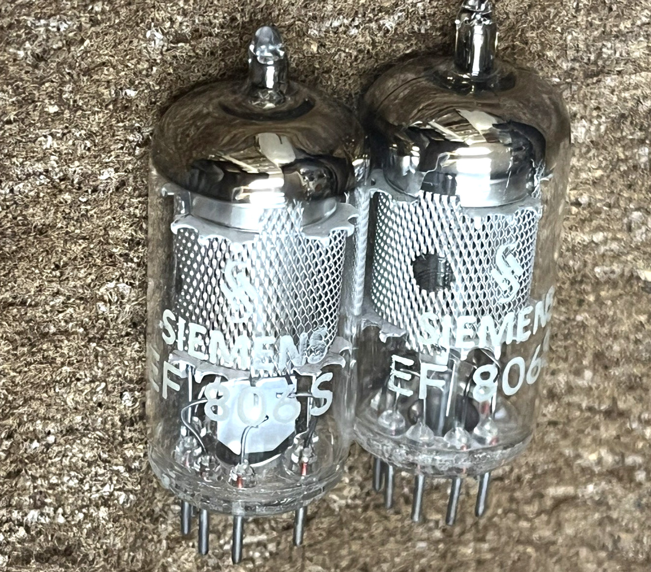 MEGA RARE SIEMENS NOS MATCH PAIR EF806S EF86 6267 Z729 1960S GERMANY TUBES VALVO
