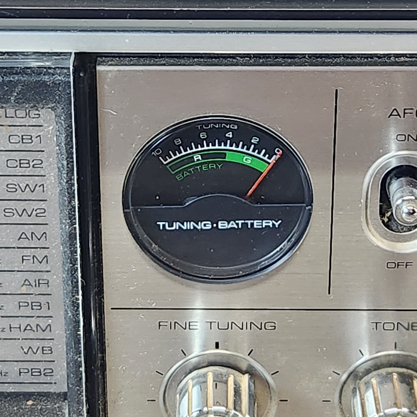 Vintage Montgomery Ward Airline GEN 1488 A Band AM/FM Multiband Radio