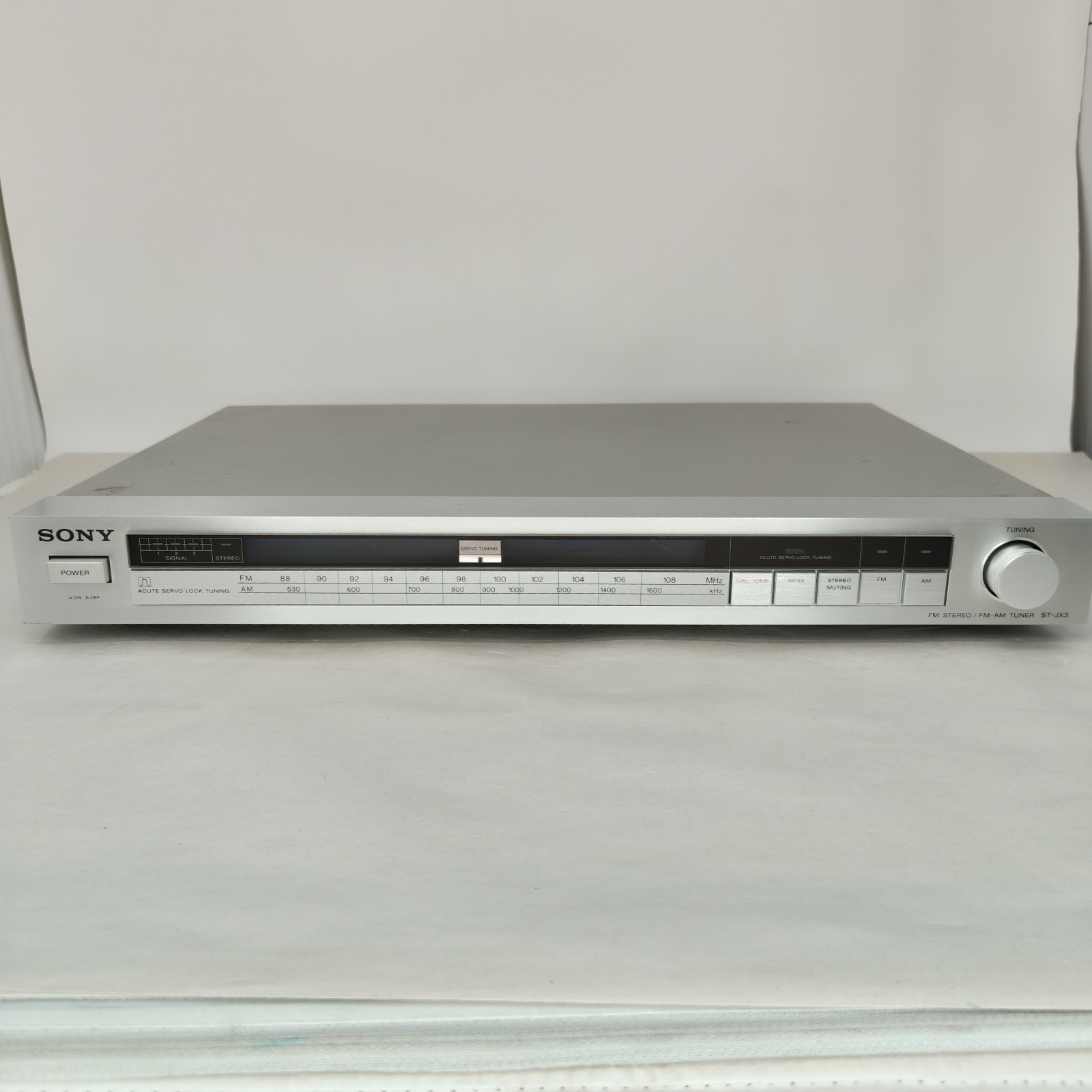 Sony FM Stereo/FM-AM Tuner ST-JX3