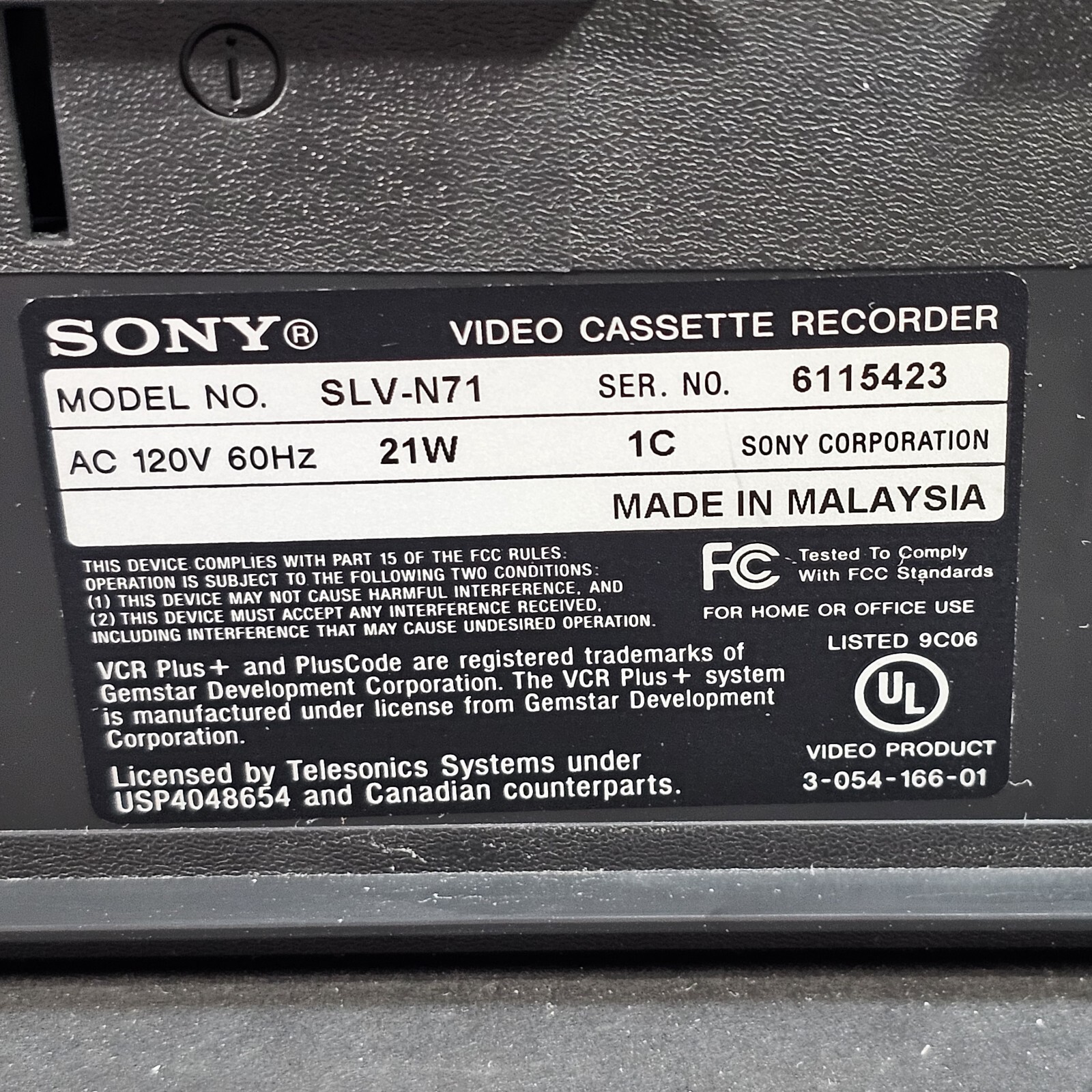 Sony SLV-N71 VHS VCR Player 4 Head Hi Fi Video Cassette Recorder with Remote