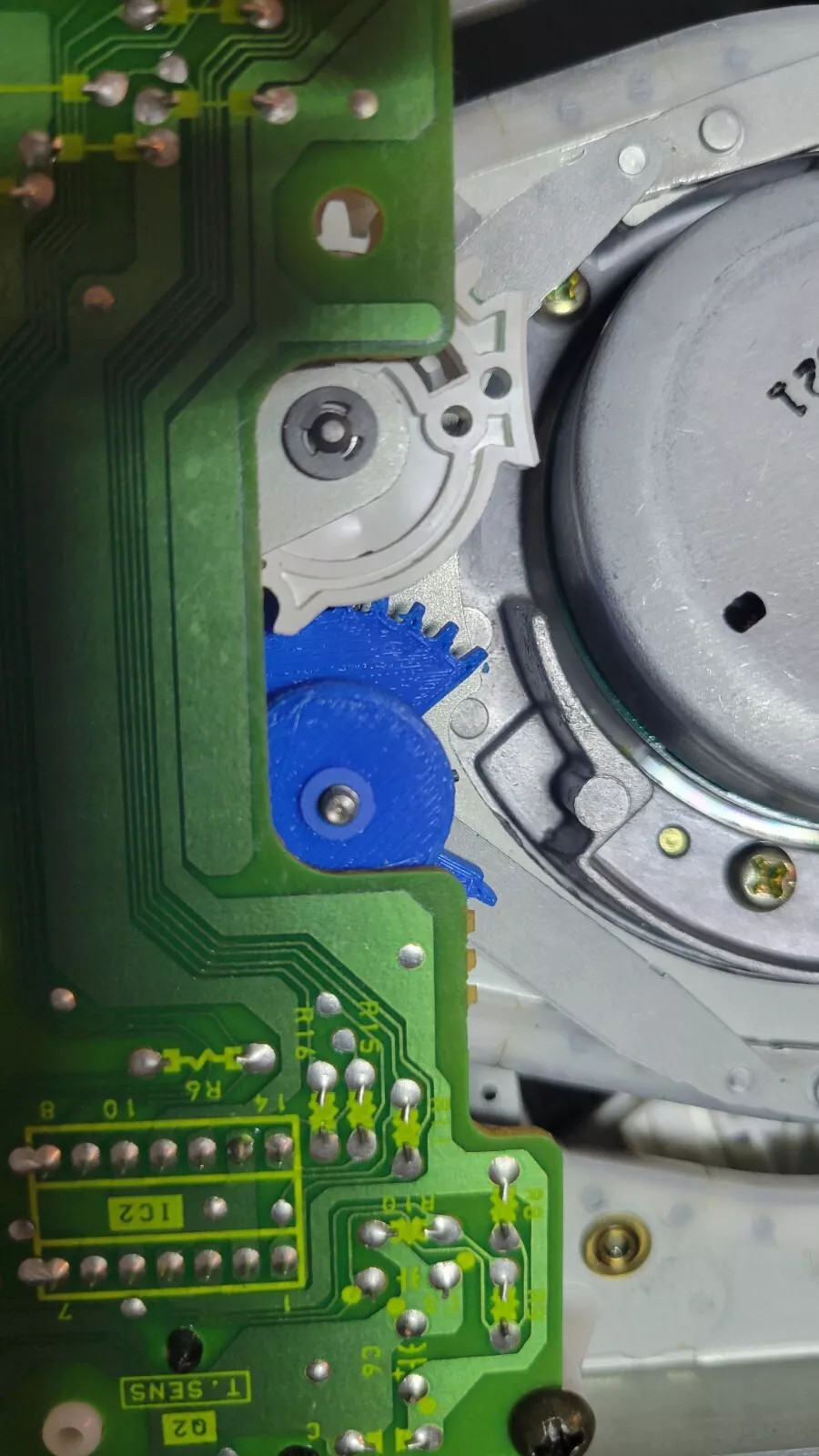 SONY SLV 3-736-147-01 373614701 VCR Left Threading “Blue” Gear