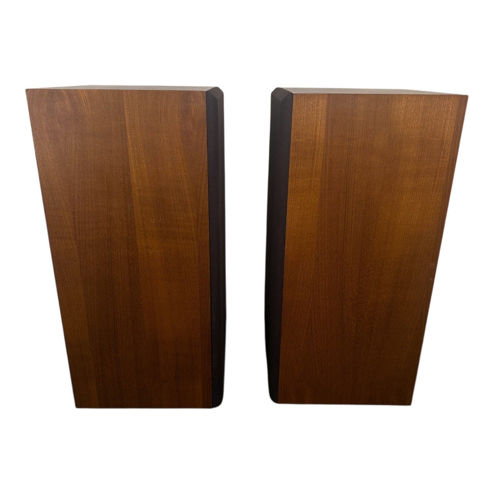B&W DM10 Loudspeakers Vintage Bookshelf Speakers Wood Grain England Pair