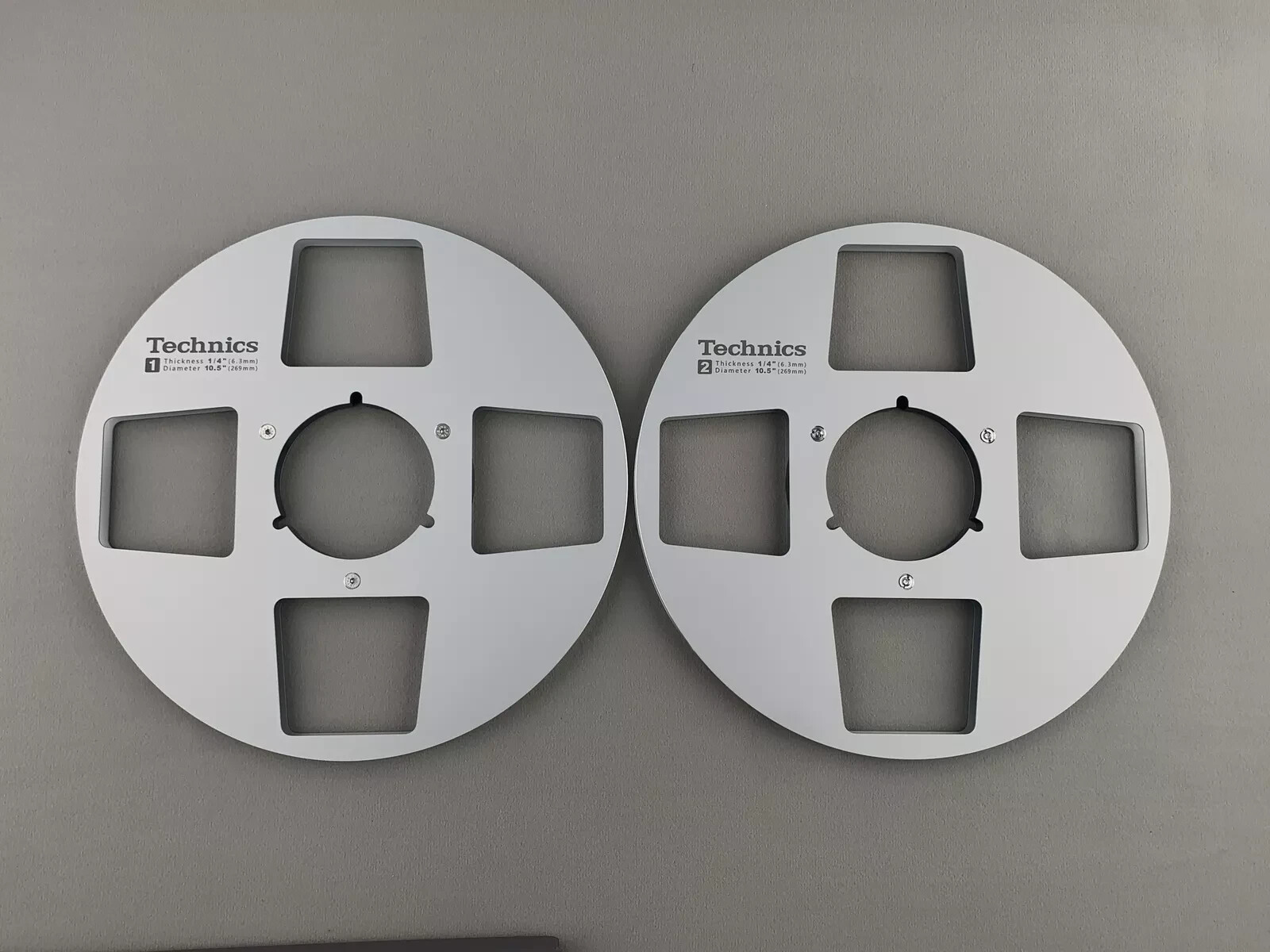1 Pair Pro 10.5″ Silver 1/4″ TECHNICS Tape Reel For Reels To Reel Tape Recorders