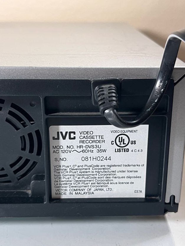 JVC HR-DVS3U Super VHS ET & Mini DV Player