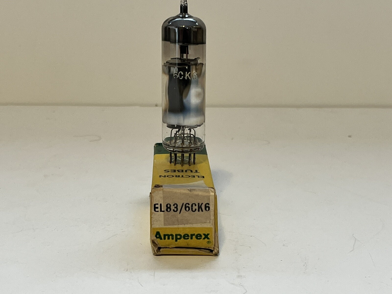 Amperex EL83 / 6CK6 Vacuum Tube