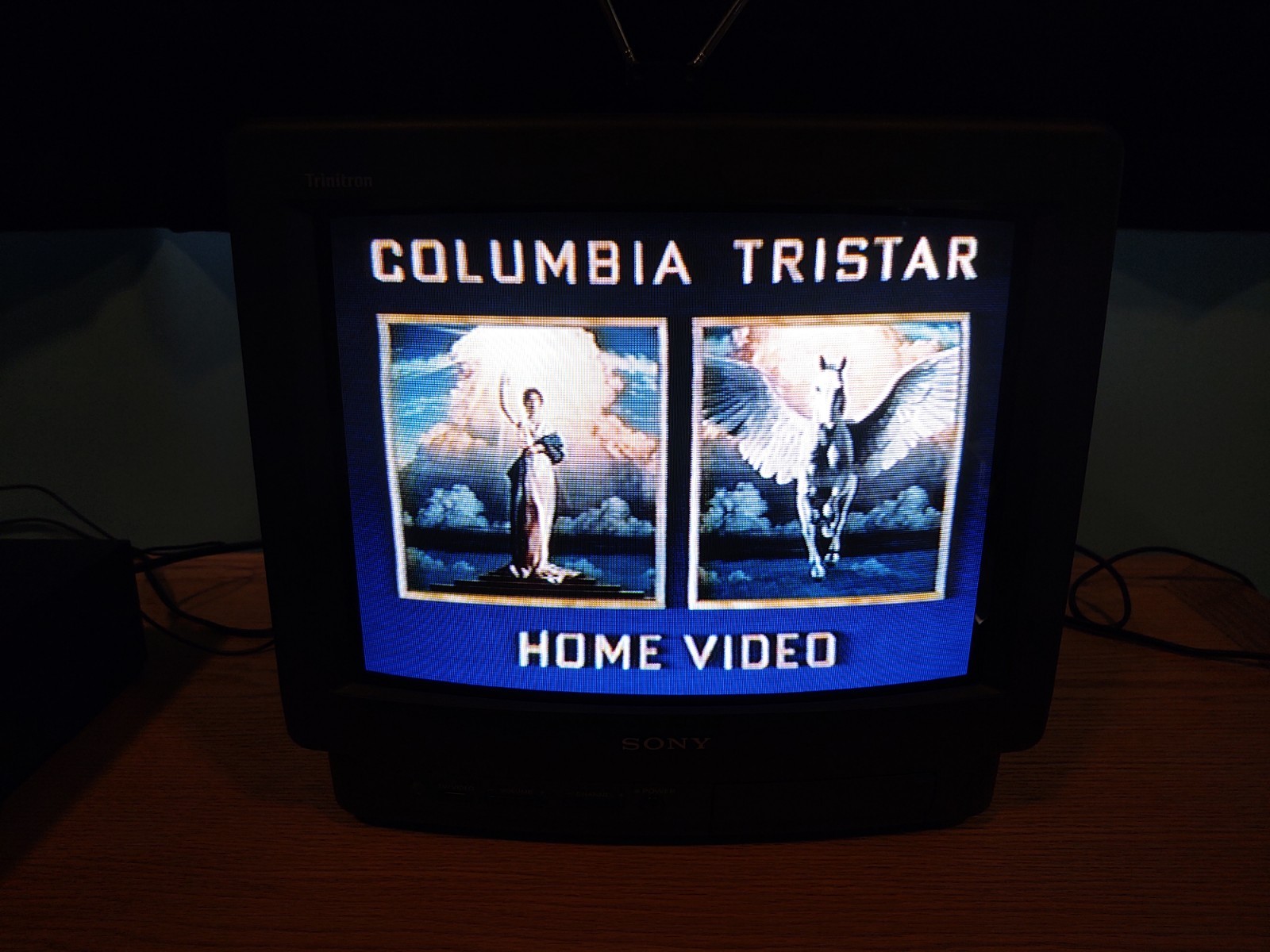 Sony Trinitron CRT TV KV-13M10 13″ Retro Gaming VCR TESTED