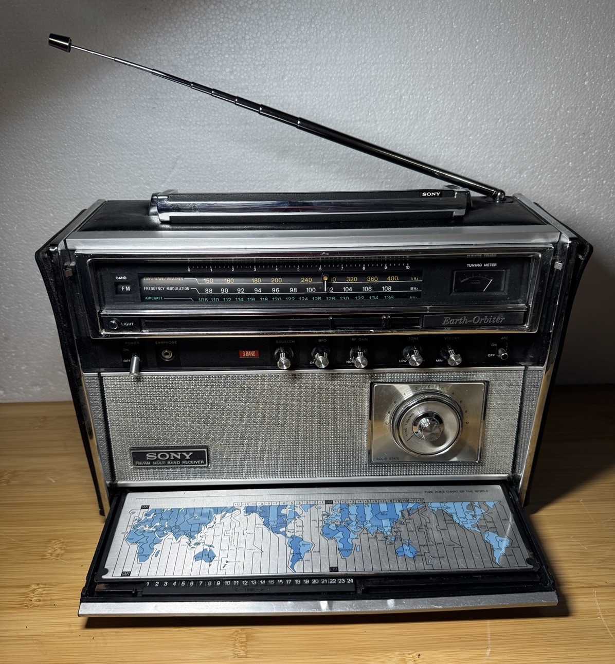 Vintage Sony CRF-5090 World Zone Multi-Band Radio – Earth Orbiter – Tested