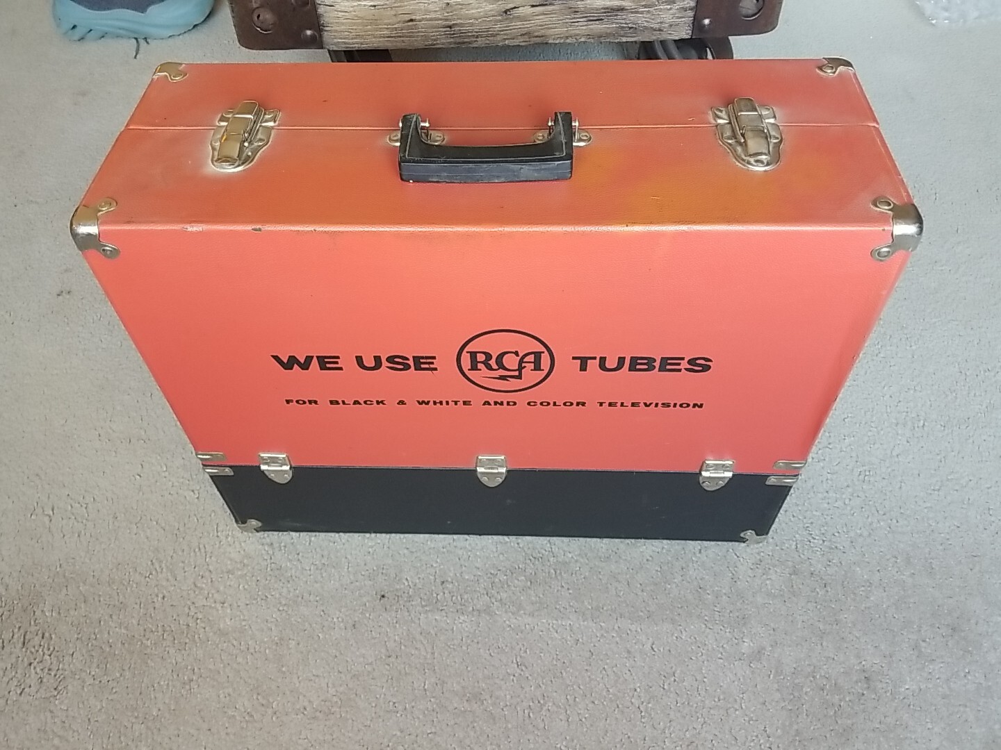 RCA Tubes radio tv repair kit loaded with supplies tubes
