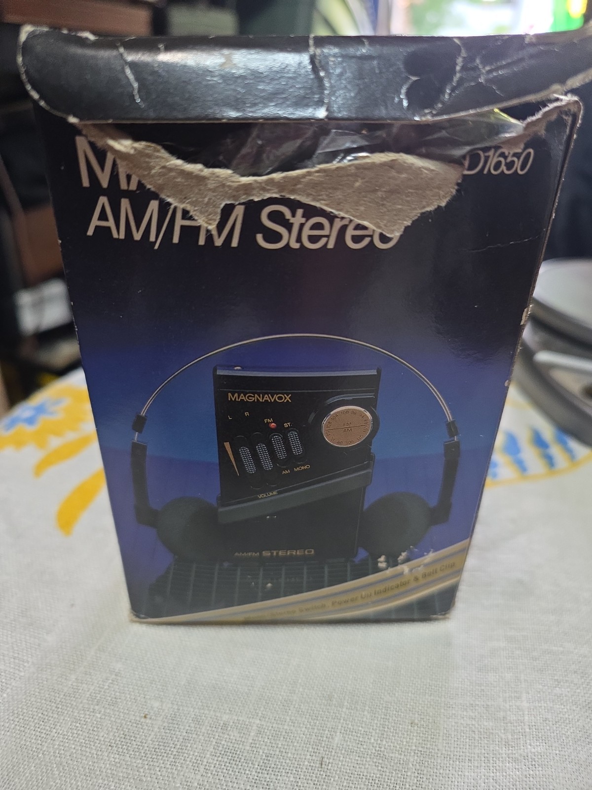 Vintage Magnavox D1650 Radio AM FM Stereo Receiver Headset – New – Open Box