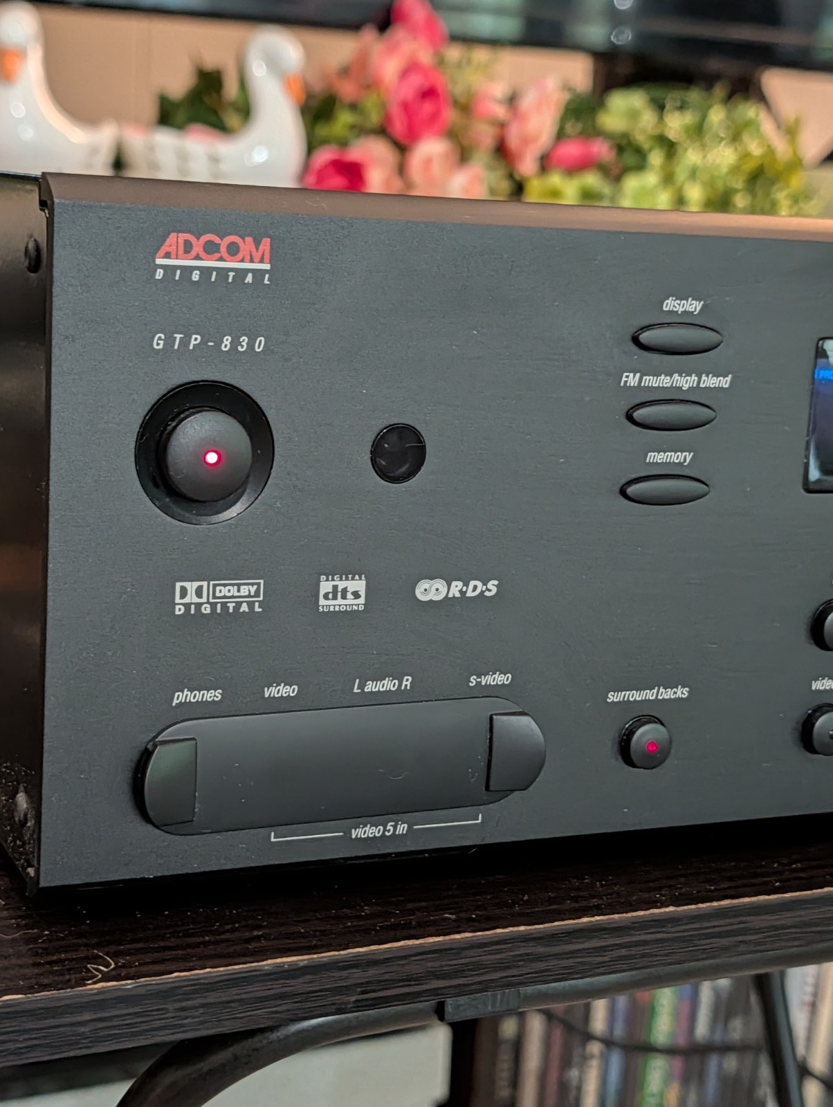 ADCOM GTP-830 Surround Sound Processor Preamplifier 120/240v W/Remote And Box