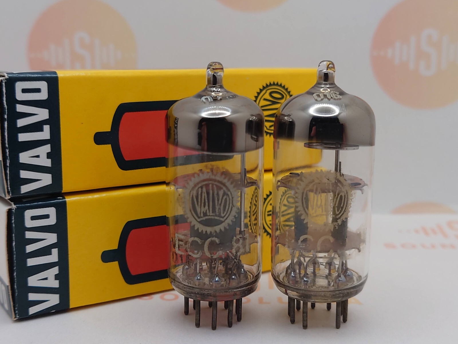 2x Valvo ECC81 12AT7 O-getter – Hamburg 1961 VF2 – Same Code