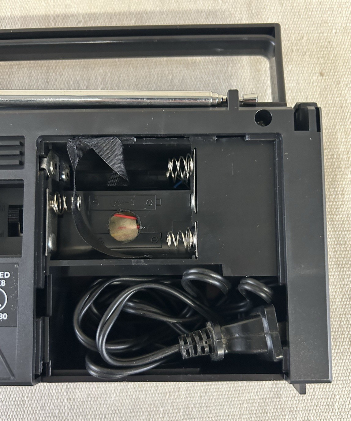 Stewart Vintage AM/FM Portable Radio Model ST 841C – AC/DC – New In Box