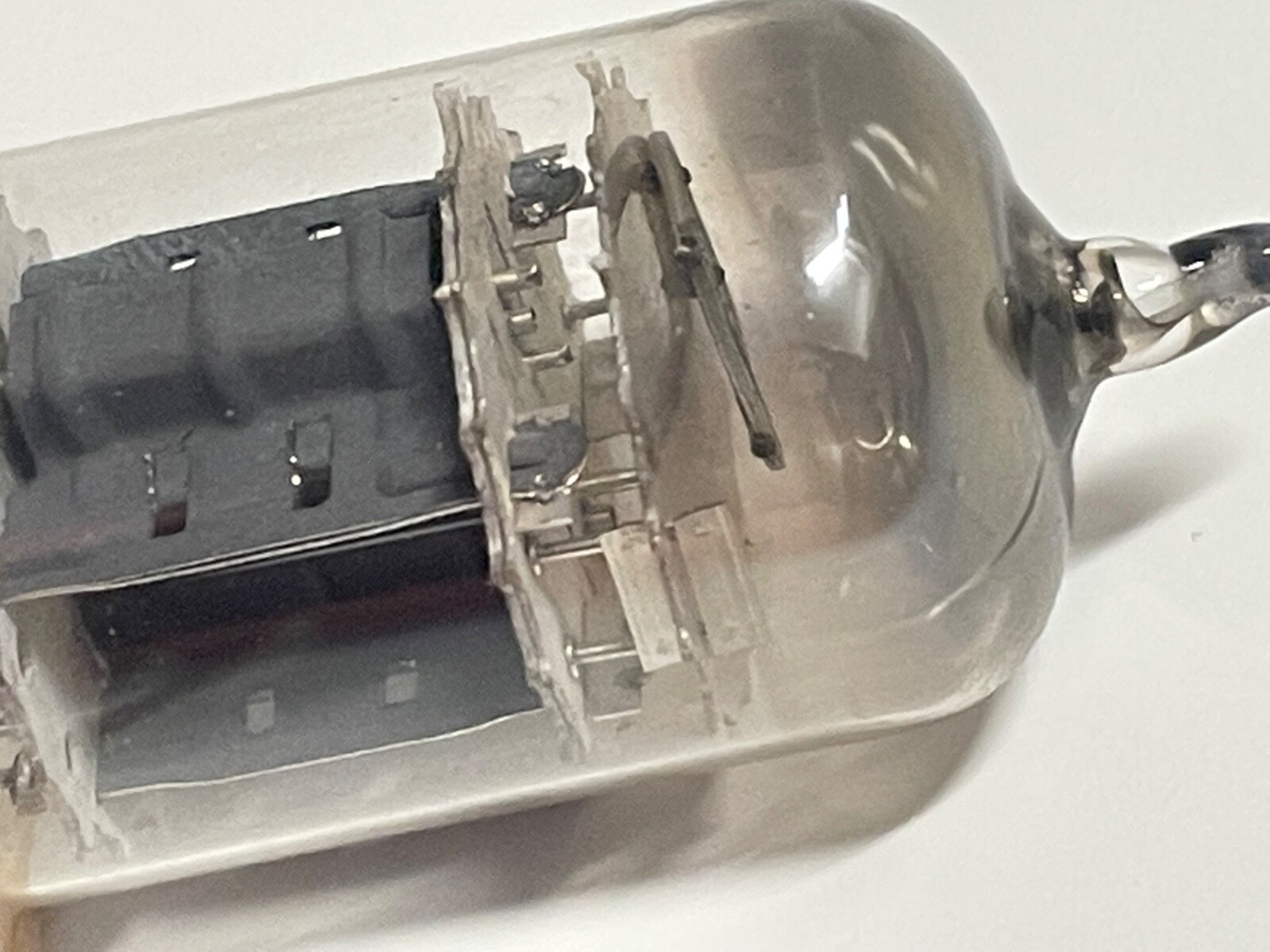 vintage tube ECC802S – D getter – 3 micas