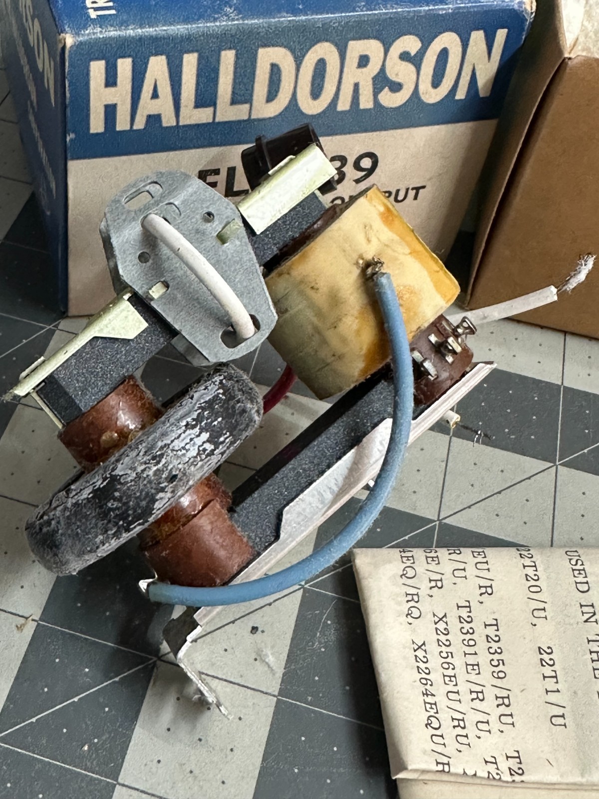 VINTAGE Halldorson Fly-139 Power Horizontal Output Transformer Zenith 5-22720