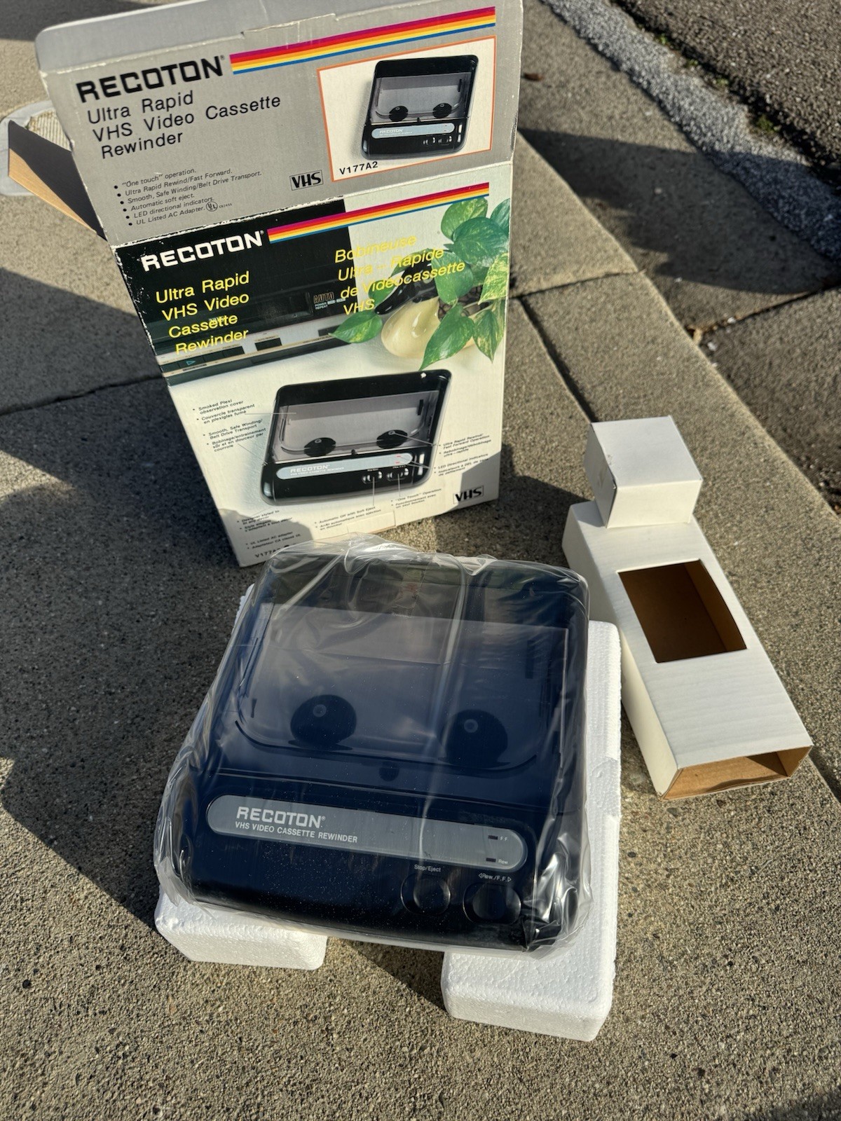 Recoton Ultra Rapid VHS Video Cassette Rewinder Model V177A2 MPN V177A2