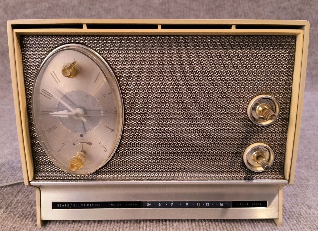 Sears Silvertone Radio Instant Sound Solid State AM Radio & Alarm Clock -Works