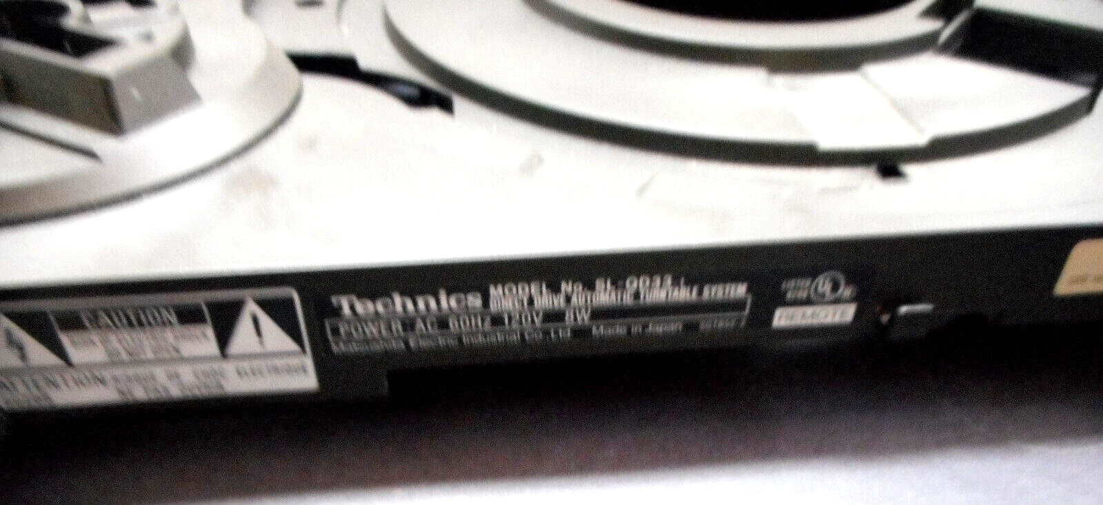 TECHNICS SL-QD33 TURNTABLE – PLINTH – PARTING OUT