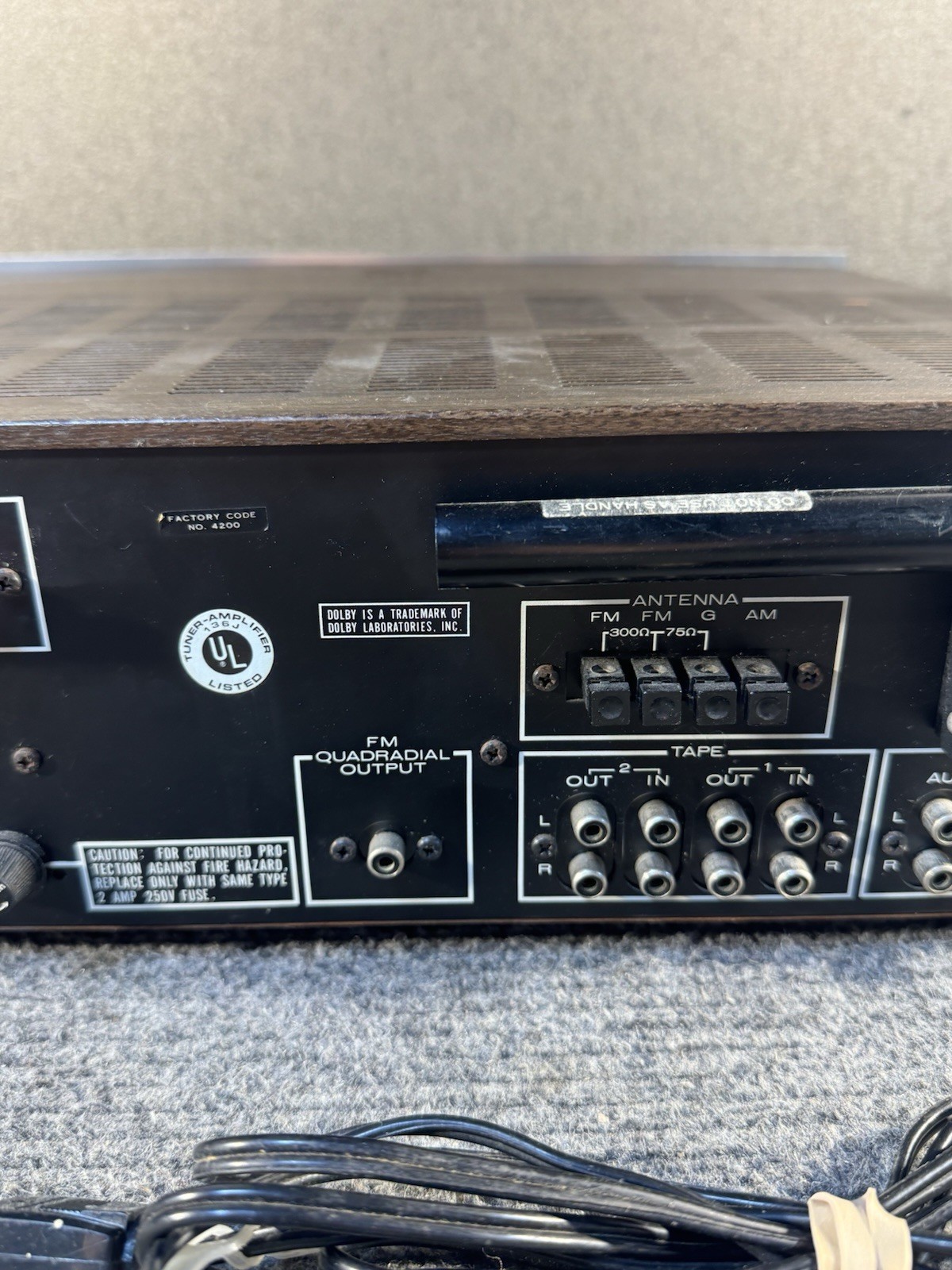 Vintage Marantz Model 2220B AM/FM Stereo Receiver — Tested & Working