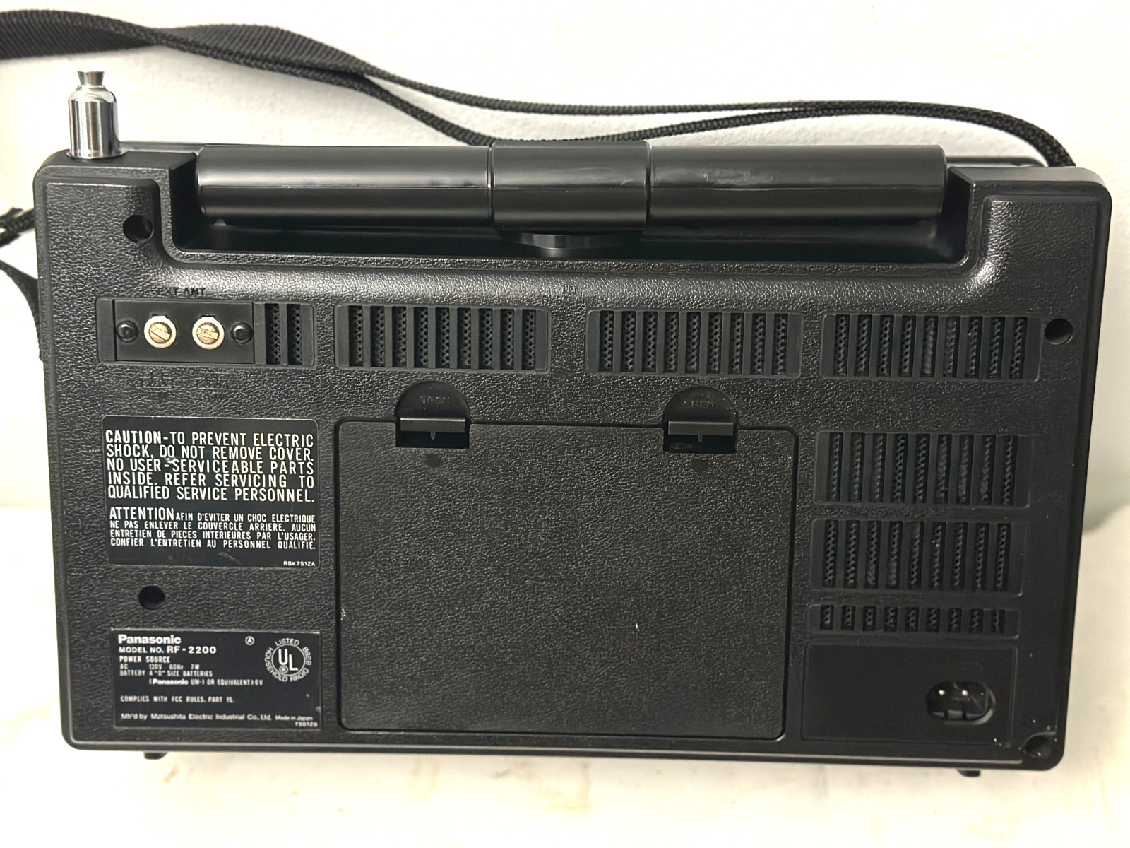 Panasonic 8BAND FM/AM/ SW1-6 Receiver, Model No RF-2200 , Tested/Works..