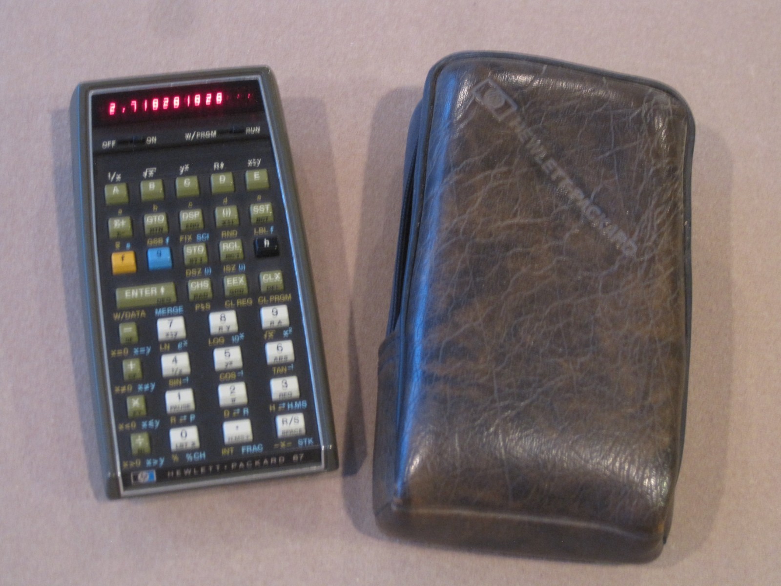 Hewlett-Packard HP 67 Scientific Calculator USA (1704S) Writes & Reads
