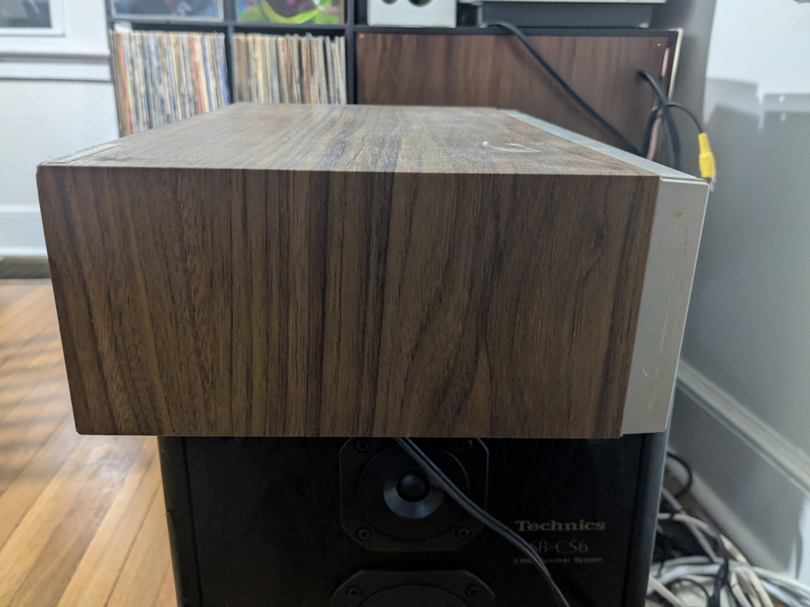 Soundesign 8-Track Player Model 4126 Wood Grain Vinyl Veneer/ Tested/ Video