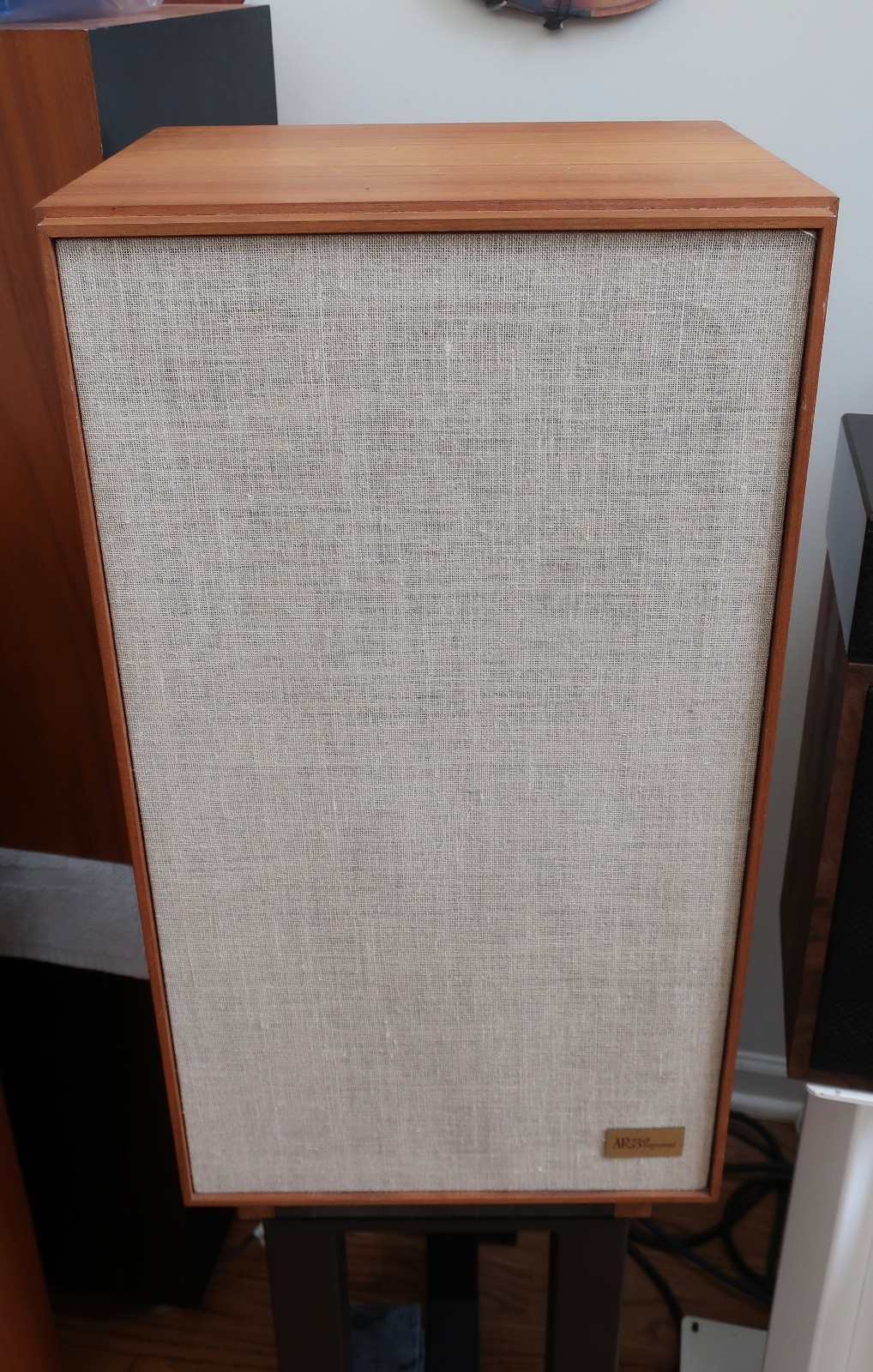 Acoustic Research AR3a Improved European model. Near excellent condition!