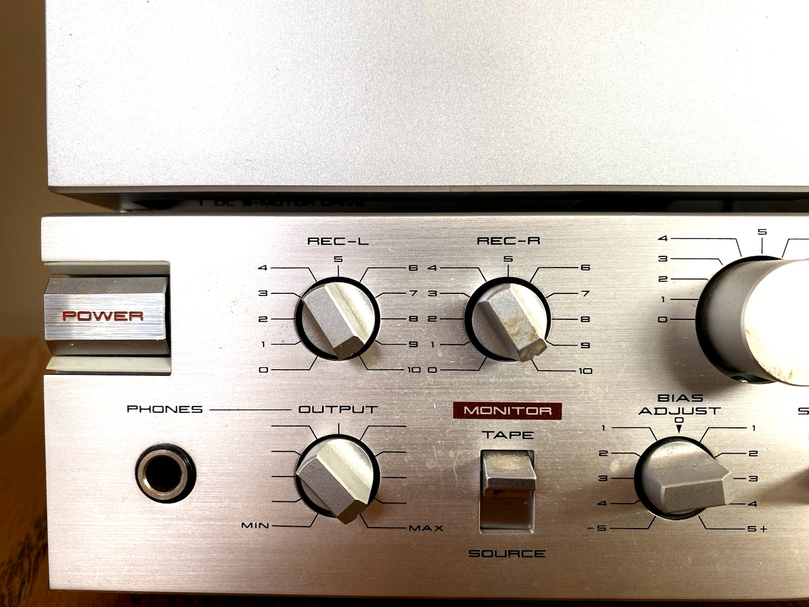 Akai GX-77 Stereo Reel to Reel Tape Recorder TESTED Working & Cosmetically 9.5